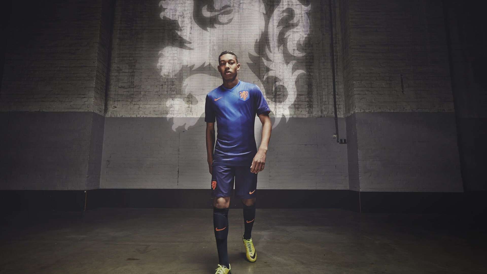 天才新星上演帽子戏法,助球队逆转取胜创纪录